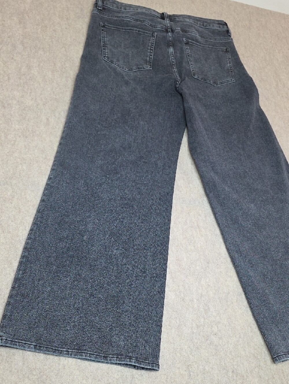 🖤 Quince Ultra-Soft High-Rise Wide Leg Jeans - Washed Black (Size 31) - Picture 15 of 16